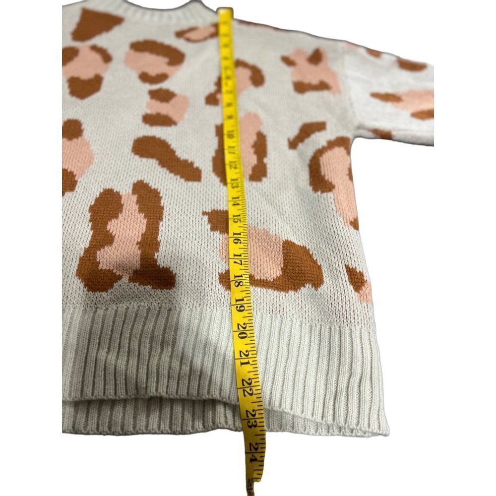 Leopard print acrylic sweater size medium - Picture 5 of 6